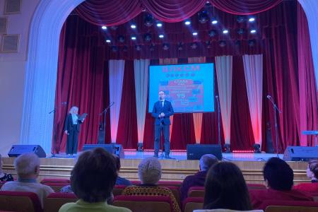 В.П. Исаков поздравил новомосковцев с 95-й годовщиной создания Сталиногорской-Новомосковской городской комсомольской организации