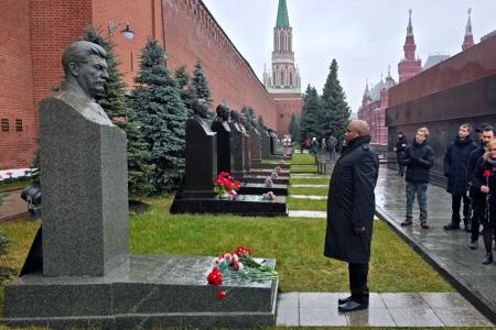 Коммунисты Кубы и России почтили память В.И. Ленина на Красной площади