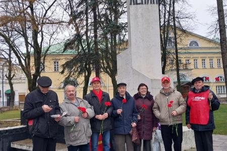 Подмосковные коммунисты: Великий Октябрь и его идеи - в нашем труде!