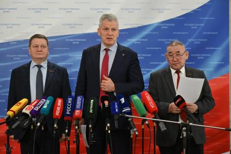 А.В. Куринный, В.И. Егоров и П.Р. Аммосов выступили перед журналистами в Госдуме