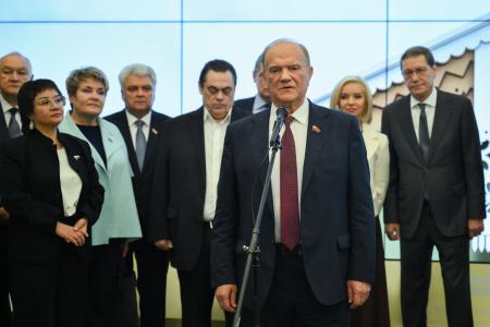 «В лихую годину проявим волю и характер». Г.А. Зюганов выступил на открывшейся в Госдуме выставке «Традиционная Россия»