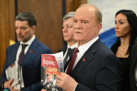 Г.А. Зюганов: Наши предложения обобщены в «Программе Победы». Пресс-подход лидера КПРФ в Госдуме 18 ноября 2025 года