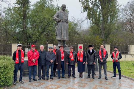 В Ингушетии почтили память Великого Октября: торжественные мероприятия прошли в отделениях КПРФ