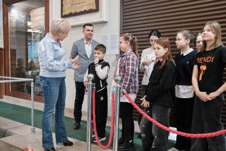 Красноярск: «Новогодний экспресс» доставил детям волшебство!