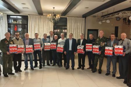 Руководитель фракции КПРФ в Мособлдуме Александр Наумов поздравил жительниц Ступино с Днем матери