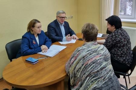Руководитель фракции КПРФ в Мособлдуме Александр Наумов провел прием граждан в Домодедово