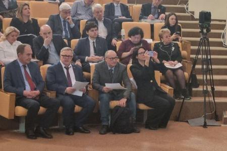 Руководитель фракции КПРФ в Мособлдуме Александр Наумов принял участие в круглом столе в Госдуме на тему развития топливно-энергетического комплекса страны