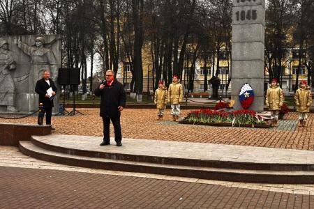 Подмосковные коммунисты и коммунисты Москвы приняли участие в автопробеге, посвященном Дню памяти контрнаступления под Москвой