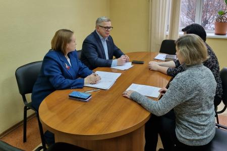 Руководитель фракции КПРФ в Мособлдуме Александр Наумов провел прием граждан в Домодедово