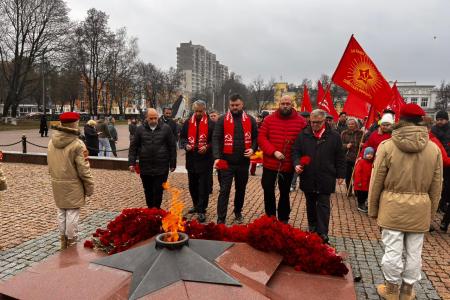 Подмосковные коммунисты и коммунисты Москвы приняли участие в автопробеге, посвященном Дню памяти контрнаступления под Москвой