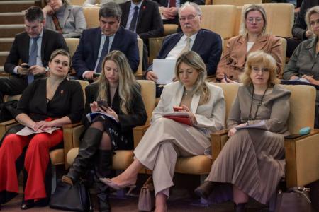 Нина Останина: На детях не зарабатывают!