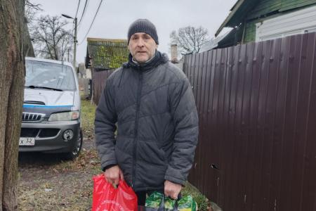 Гуманитарная помощь от КПРФ брянскому приграничью продолжается: поселок Белая Берёзка