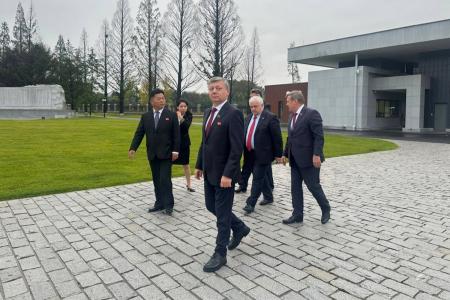 Дмитрий Новиков, Казбек Тайсаев, Андрей Клычков и Анатолий Локоть размышляют о КНДР: Партия, глубоко сознающая свою миссию
