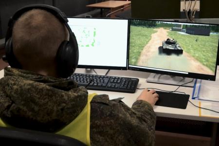 В День воинской славы нижегородские коммунисты организовали экскурсию для студентов в воинскую часть