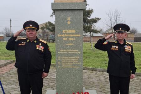 Коммунисты Кабардино-Балкарии отметили 146-ю годовщину со дня рождения Иосифа Виссарионовича Сталина