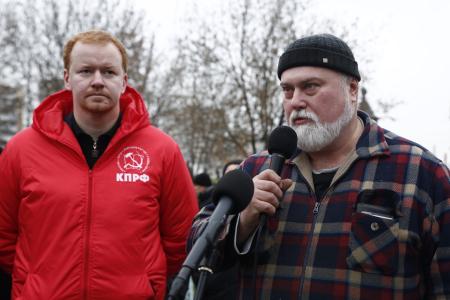Убрать опасные «остановочные платформы»! Д.А. Парфёнов провёл встречу с москвичами по теме «островков безопасности» и платных парковок