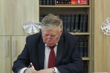 В Ижевске состоялся VI (декабрьский) Пленум КПРФ Удмуртии и семинар-совещание членов ТИК