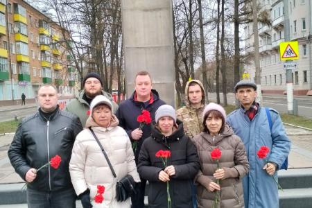 Подмосковные коммунисты: «Москва! Твоя оборона идет через наши сердца!»