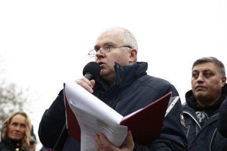 Убрать опасные «остановочные платформы»! Д.А. Парфёнов провёл встречу с москвичами по теме «островков безопасности» и платных парковок