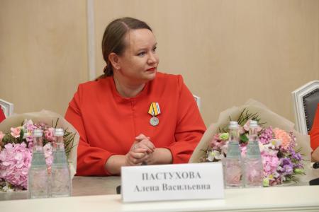 В Госдуме состоялось награждение медалью Министерства обороны Российской Федерации «За помощь и милосердие»