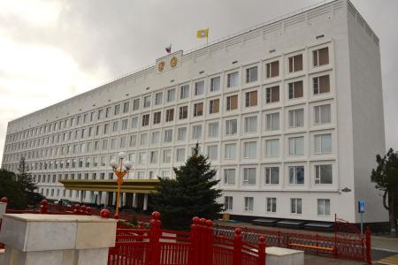 Депутаты фракции КПРФ в Народном Хурале Калмыкии не поддержали законопроект о бюджете