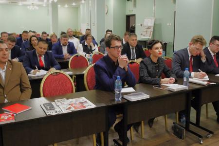 Дмитрий Новиков в Центре политической учёбы: ясно и убедительно доносить Программу Победы КПРФ