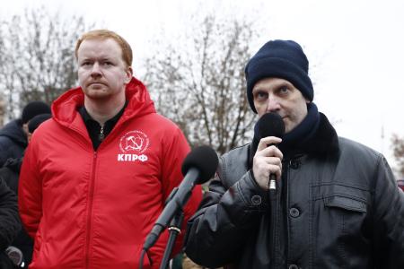 Убрать опасные «остановочные платформы»! Д.А. Парфёнов провёл встречу с москвичами по теме «островков безопасности» и платных парковок