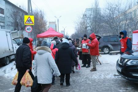 Омск. Общественная приёмная в красной палатке