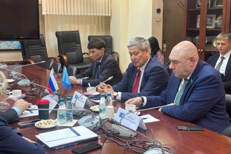 В Москве прошла Международная конференция «Роль взаимодействия фракций политических партий и блоков в межпарламентском сотрудничестве стран СНГ»