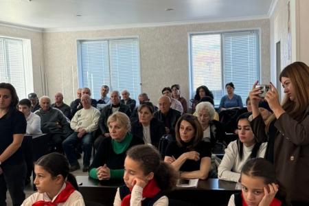 В Южной Осетии почтили память Неизвестного солдата