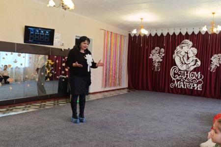 Коммунисты Херсонщины поздравили женщин области с самым теплым и добрым праздником - Днём матери!