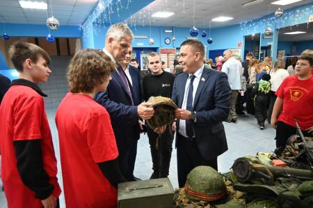 Коммунисты Ульяновска поздравляют с наступающим Новым годом
