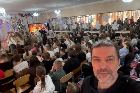 Мелитополь. Первый день рабочей поездки Александра Ющенко: внимание школам, детским садам и поддержке детей в новых регионах