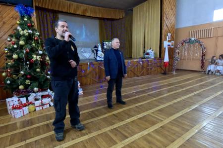 День второй рабочей поездки Александра Ющенко в Херсонскую и Запорожскую области: встречи со школьниками, поддержка военнослужащих и работа на полигонах