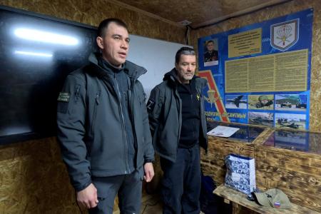 День второй рабочей поездки Александра Ющенко в Херсонскую и Запорожскую области: встречи со школьниками, поддержка военнослужащих и работа на полигонах