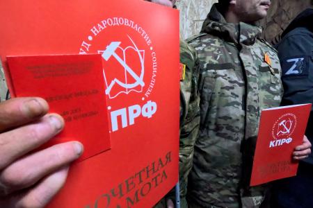 День второй рабочей поездки Александра Ющенко в Херсонскую и Запорожскую области: встречи со школьниками, поддержка военнослужащих и работа на полигонах