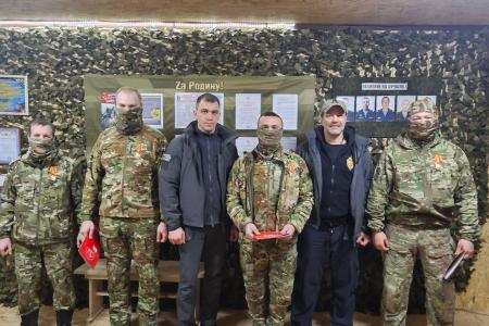 День второй рабочей поездки Александра Ющенко в Херсонскую и Запорожскую области: встречи со школьниками, поддержка военнослужащих и работа на полигонах
