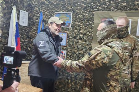 День второй рабочей поездки Александра Ющенко в Херсонскую и Запорожскую области: встречи со школьниками, поддержка военнослужащих и работа на полигонах