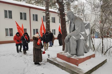 Тюменские коммунисты почтили память И.В. Сталина в День его 146-летия