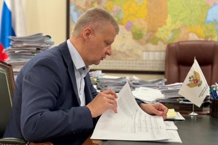 Сенатор Айрат Гибатдинов обсудил с заместителем министра просвещения РФ Андреем Николаевым развитие образовательной инфраструктуры в Ульяновской области