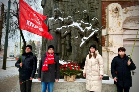 Коммунисты Нижнего Новгорода отметили 120-летие главной баррикады Сормово