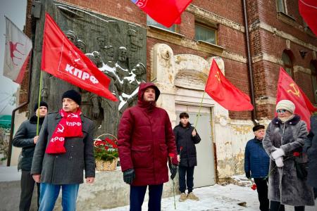 Коммунисты Нижнего Новгорода отметили 120-летие главной баррикады Сормово