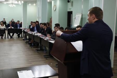 Глава Республики Хакасия Валентин Коновалов встретился со слушателями Центра политической учебы ЦК КПРФ