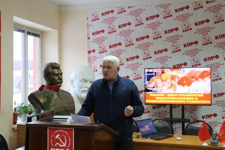 Мордовия. Коммунисты Саранска отметили 146-ю годовщину со Дня рождения И.В. Сталина