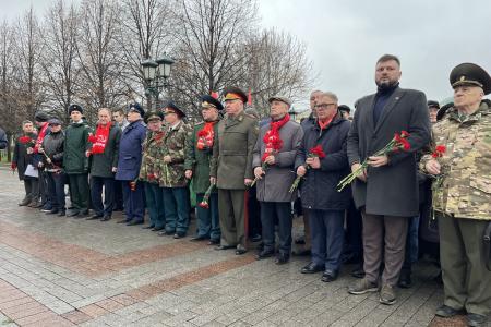 Руководитель фракции КПРФ в Мособлдуме Александр Наумов принял участие в памятных мероприятиях, посвященных битве под Москвой