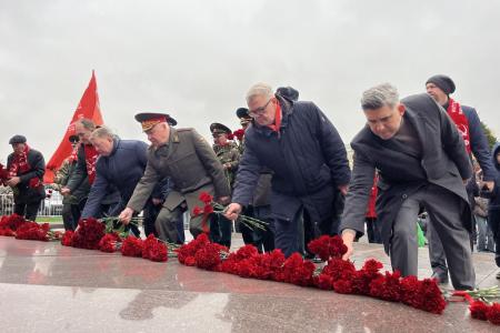Руководитель фракции КПРФ в Мособлдуме Александр Наумов принял участие в памятных мероприятиях, посвященных битве под Москвой