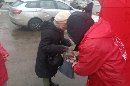 Красные в городе. В Пензе продолжается масштабная кампания по проведению Народного референдума КПРФ