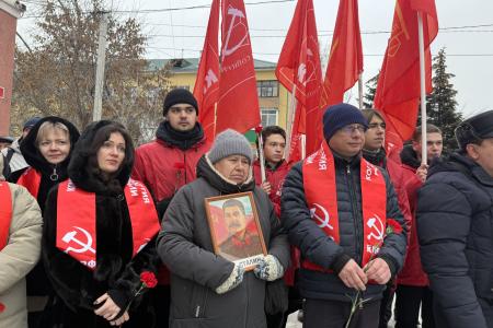 «Не только руководитель Советского государства, но и революционер». Пензенские коммунисты отметили 146-летие со Дня рождения И.В. Сталина