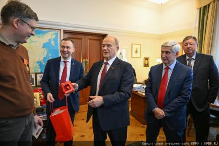 Г.А. Зюганов поздравил шахматистов спортклуба КПРФ с яркими победами в уходящем 2025 году