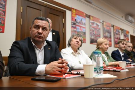 Г. А. Зюганов встретился в Госдуме с делегацией из Костромской области
